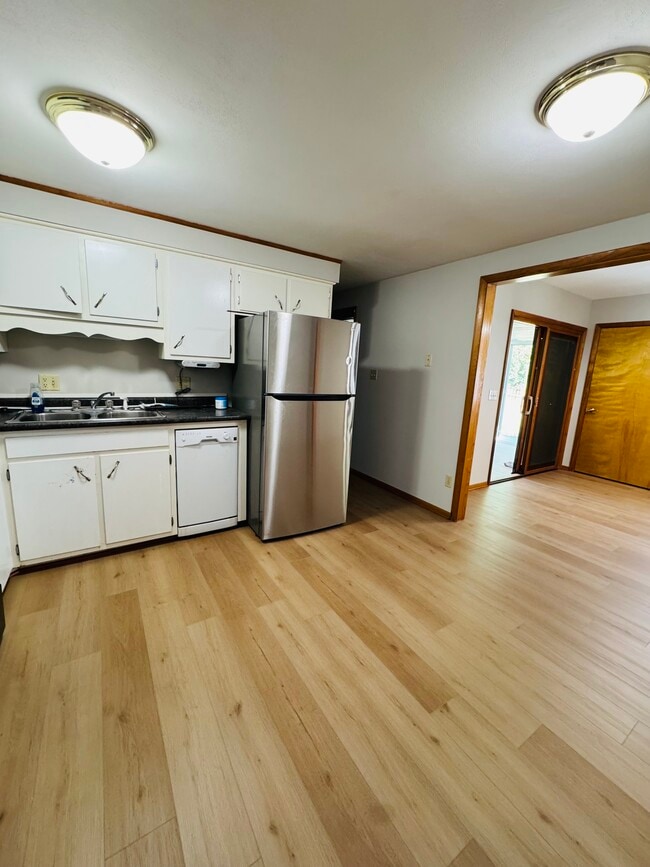 Building Photo - 4817 Eastwick Dr