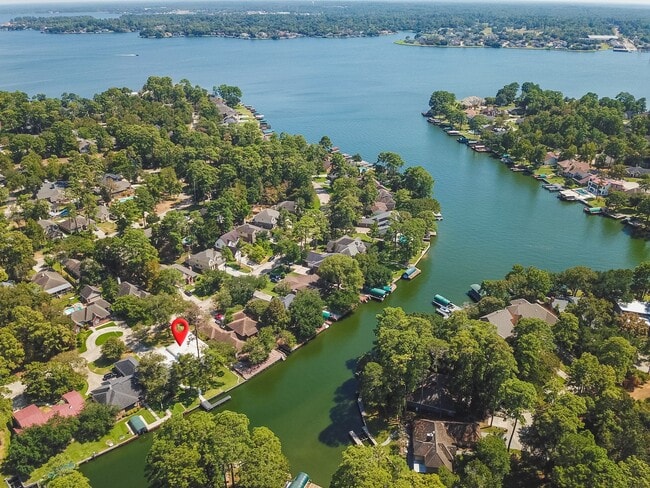 Building Photo - 3103 Hemingway Dr