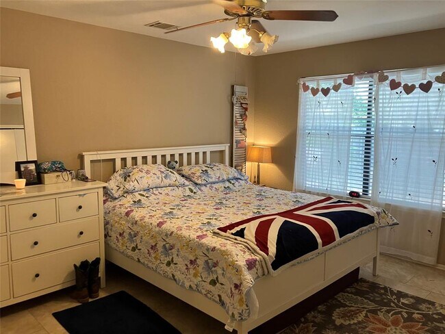 Building Photo - 904 Cottonwood Cove