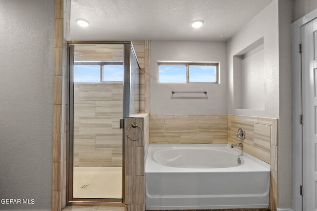 Building Photo - 14708 Tierra Garcia Dr