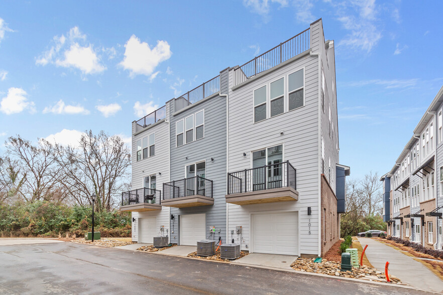 Building Photo - 1011 Kokomo Ln