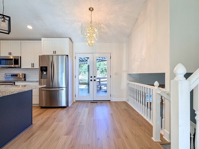 Building Photo - Updated Single-Family Home in Centennial!