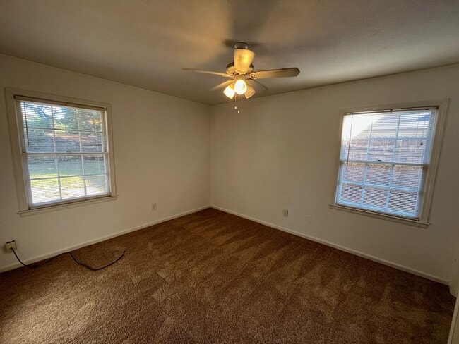 Building Photo - Charming Home In Columbus, GA Off Of Reese...