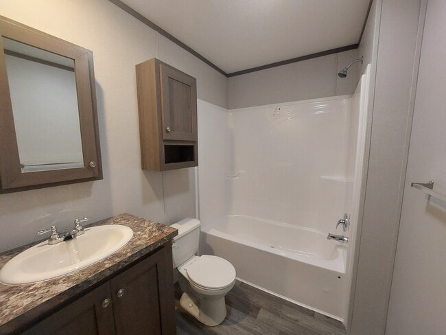 Building Photo - 3407 Bissell Rd