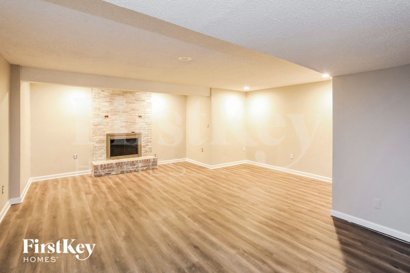 Building Photo - 506 Brookside Ave