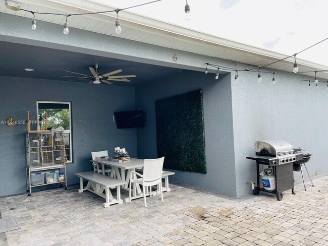 Building Photo - 7254 Desert Mandarin St