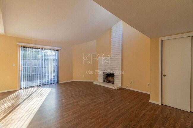 Building Photo - 5528 Sandpiper Ct