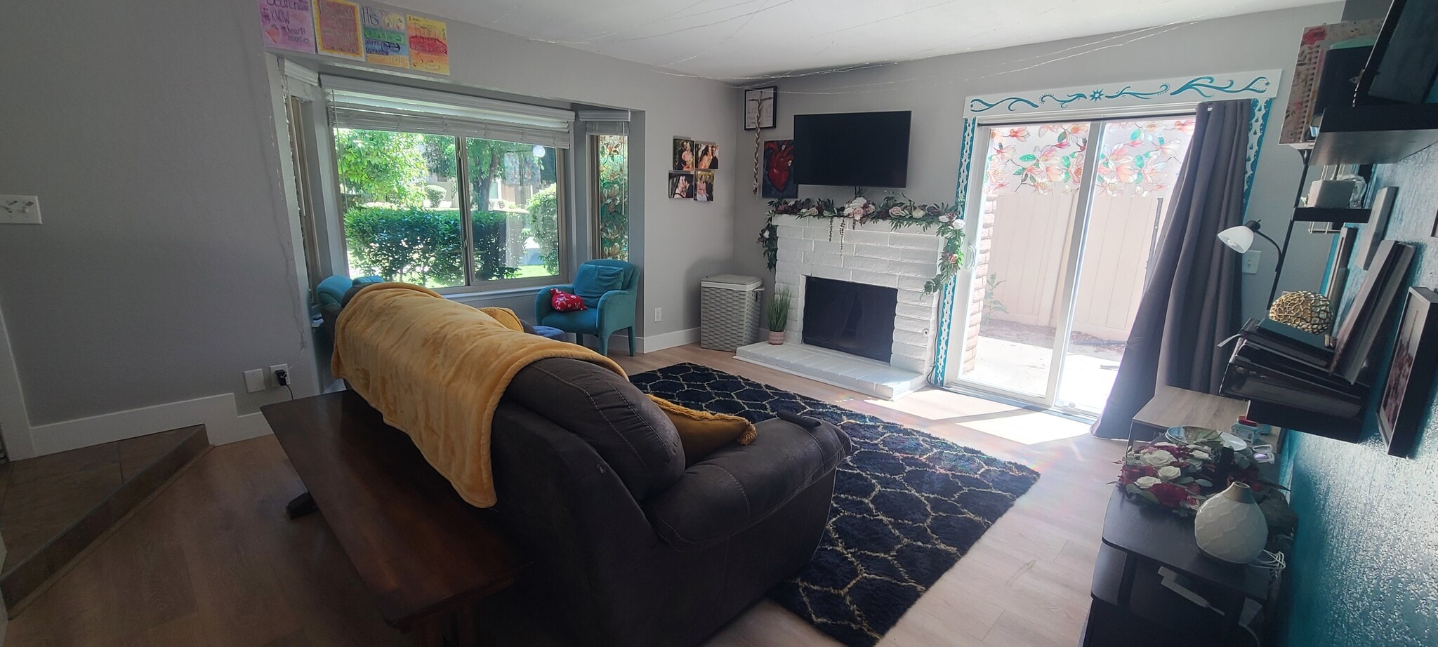 Shared living room - 4676 E Alamos Ave