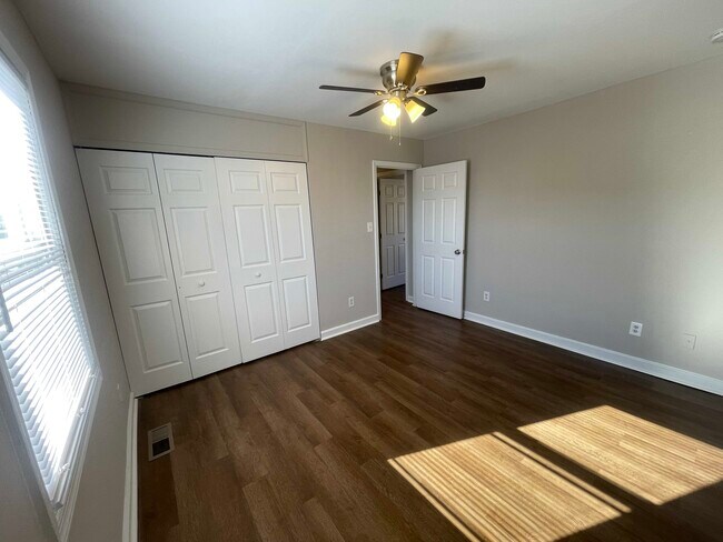 Building Photo - 134 Hickok Cir