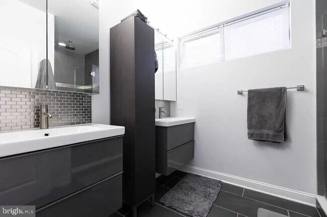 Building Photo - 2628 Ritter St