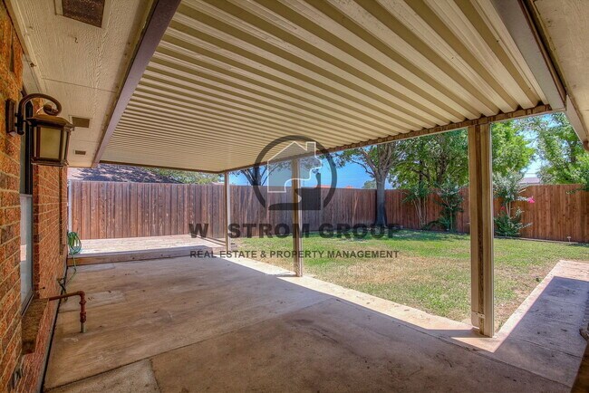 Building Photo - 1642 Belltower Dr