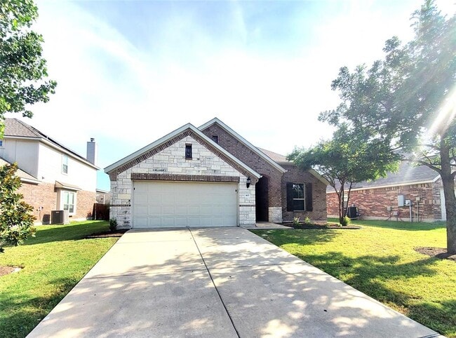 Building Photo - 807 Farmhouse Dr