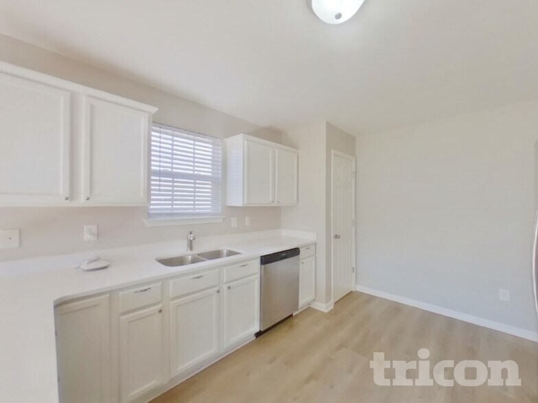 Building Photo - 257 Waxberry Ct