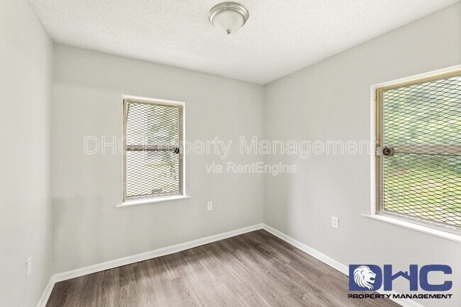 Building Photo - 171 Lawton St SW