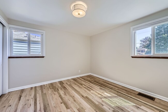 Building Photo - Bright, Modern Living in the Heart of Berk...