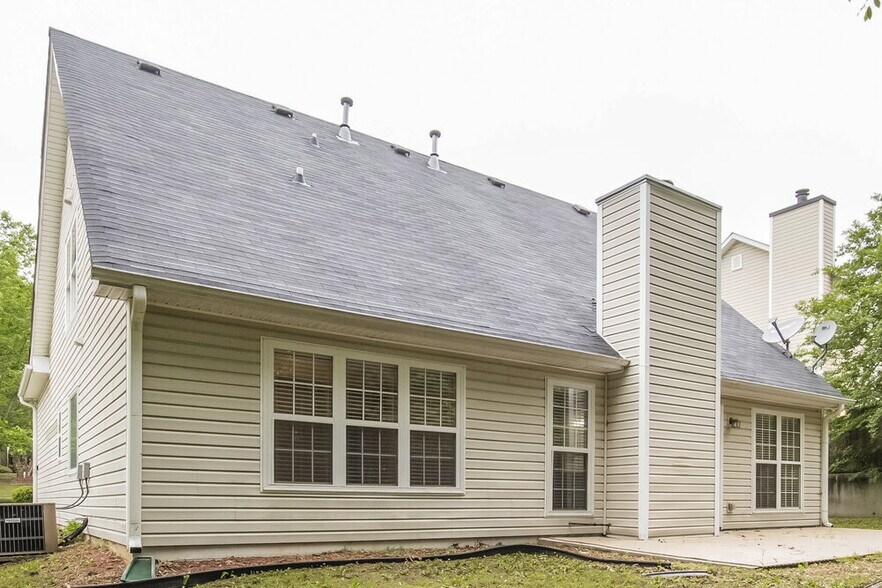 Building Photo - 761 Simon Park Cir