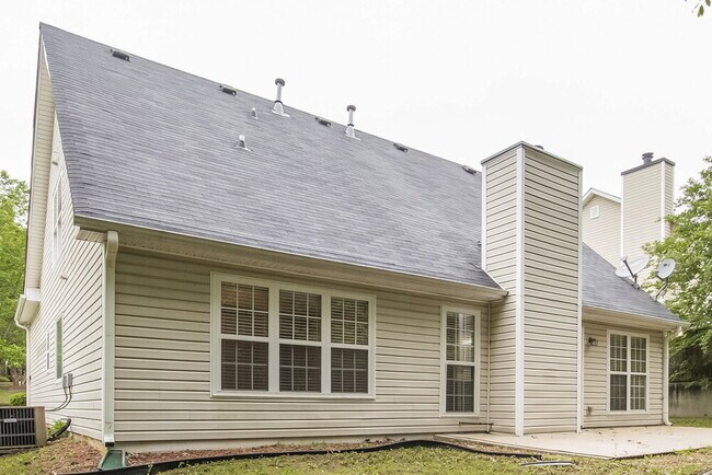 Building Photo - 761 Simon Park Cir