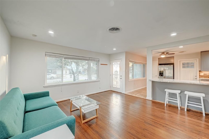 Building Photo - 5410 De Milo Dr