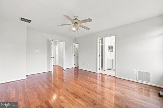 Building Photo - 6147 Early Autumn Dr
