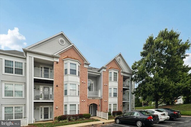 Building Photo - 2000 Phillips Terrace