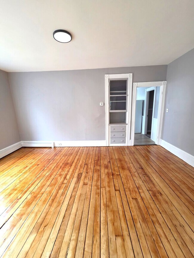 Building Photo - 90-92 Boutwell Street