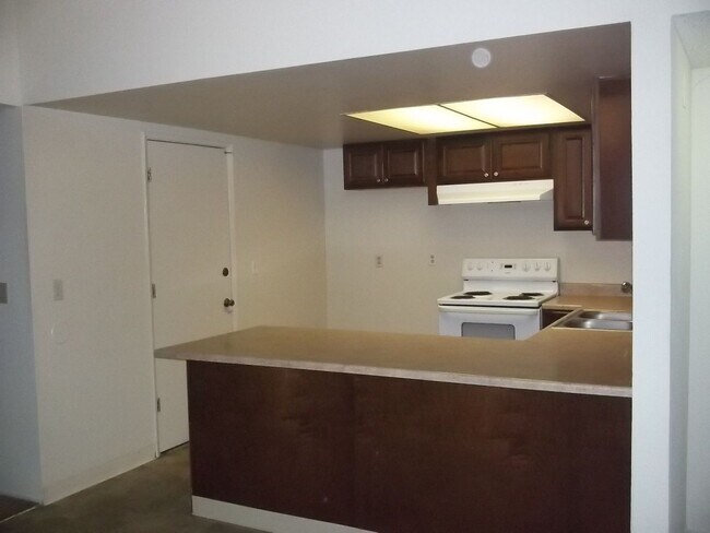 Building Photo - CA721-Liebenberg, Jeromee