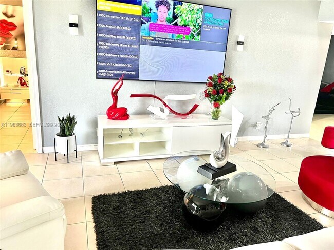 Building Photo - 11304 Taft St