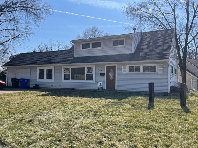 Primary Photo - 4 bedroom 1 bath house