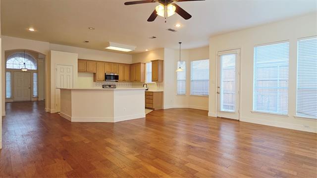 Building Photo - 1304 Hillcrest Dr