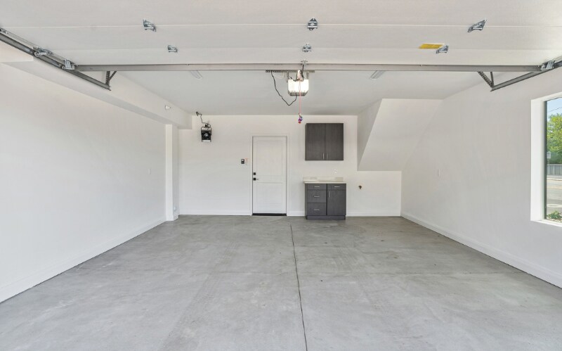 Building Photo - 321 E 2100 S