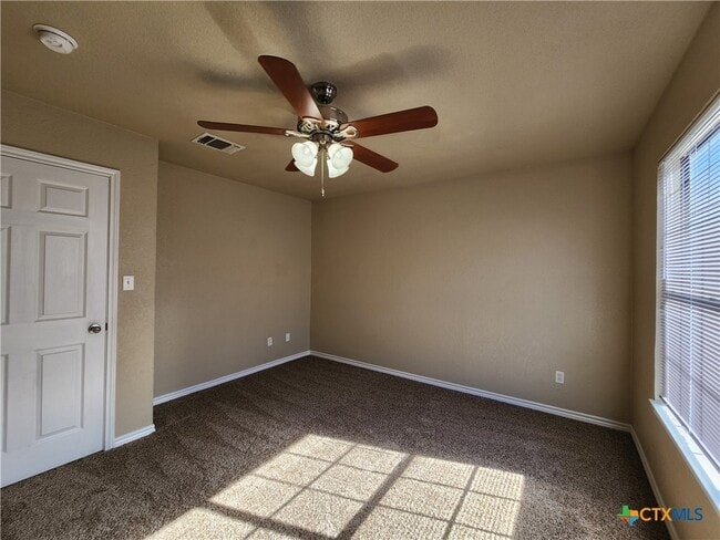 Building Photo - 21 Moss Rock Dr