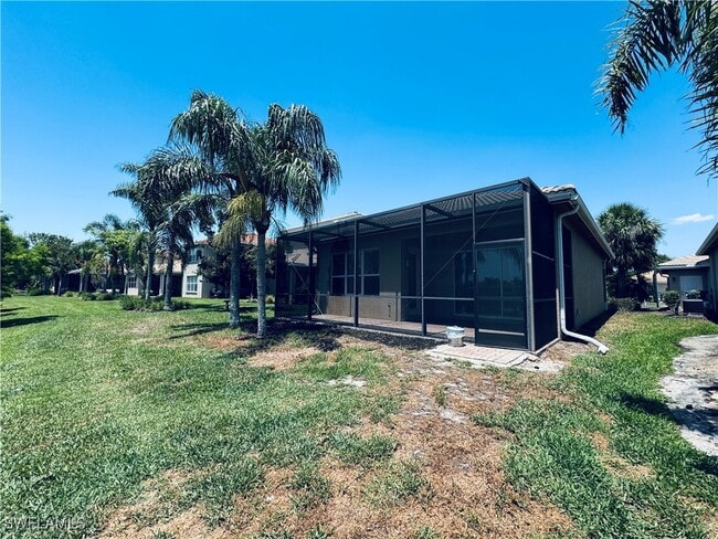 Building Photo - 10480 Carolina Willow Dr