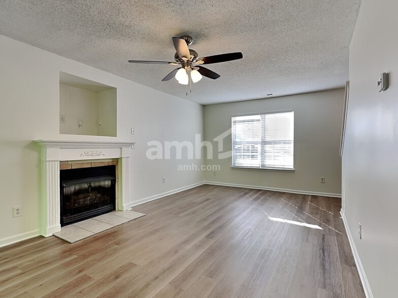 Building Photo - 9431 Isaac Hunter Dr