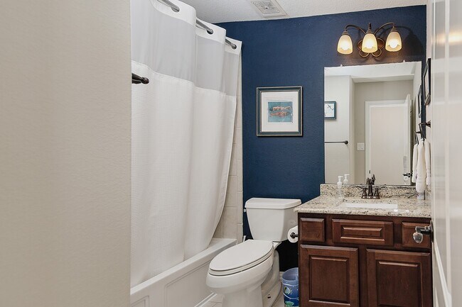 Building Photo - 47 Canoe Bend Dr
