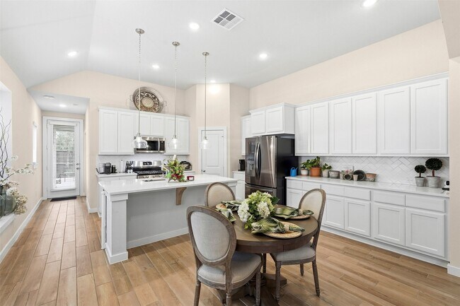 Building Photo - 127 Lukewood Cir