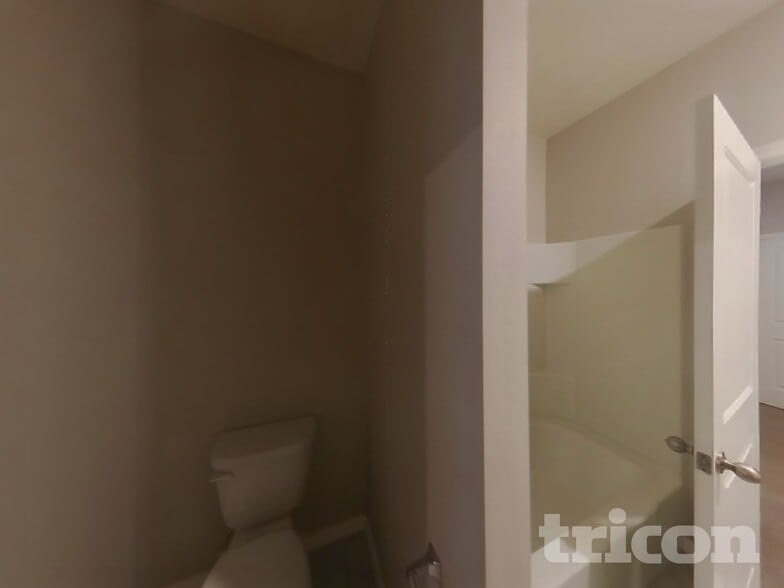 Building Photo - 35381 W Santa Clara Ave