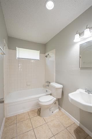 Building Photo - 3057 Dogwood Dr