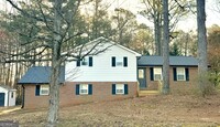 Building Photo - 35 River Valley Dr