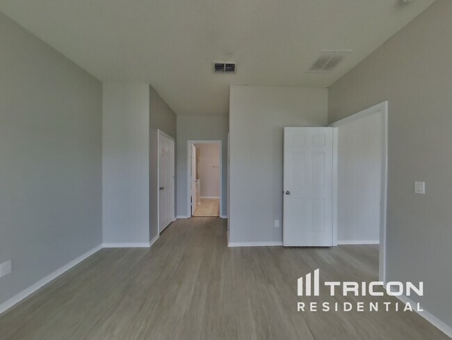 Building Photo - 229 Giovani Blvd