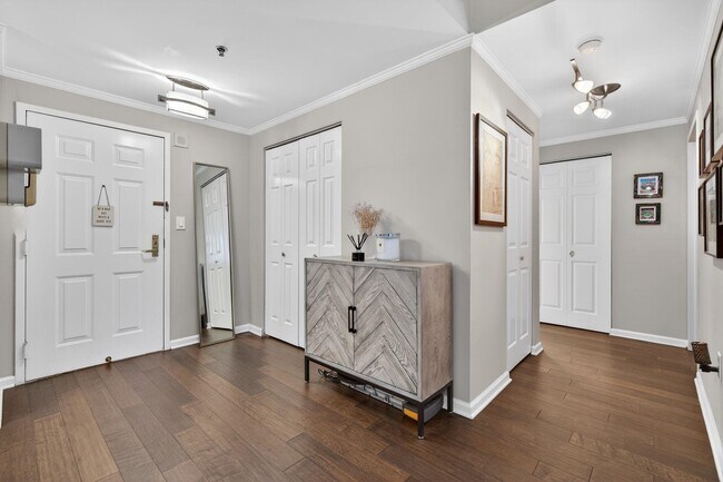 Building Photo - 2 Constitution Ct