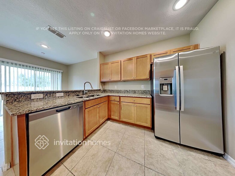 Building Photo - 1041 Seminole Sky Dr