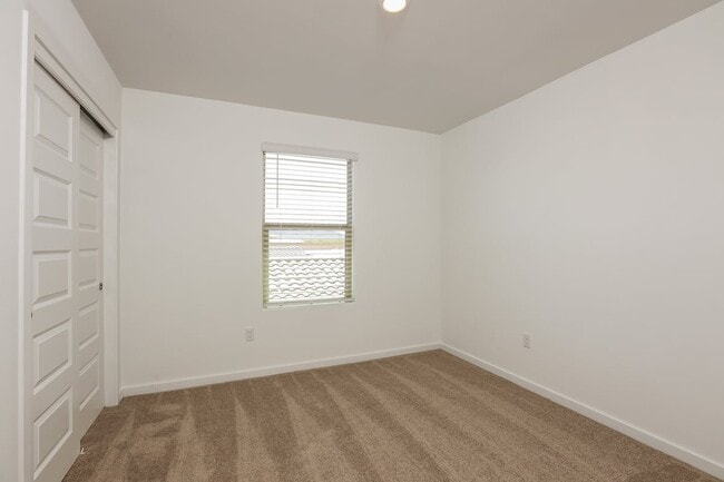 Building Photo - 7062 W Indian Clover Way