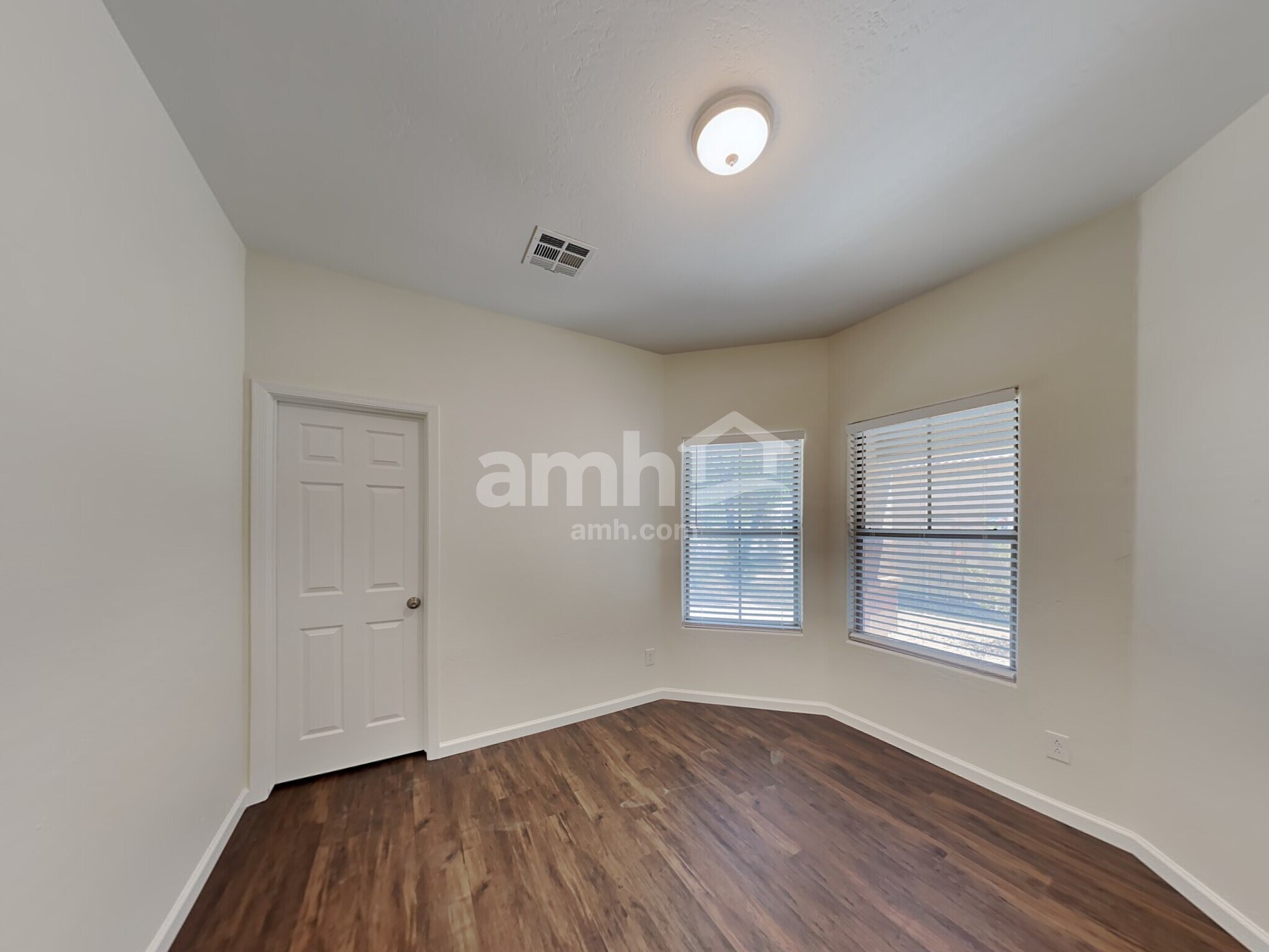 Building Photo - 14847 W Windrose Dr