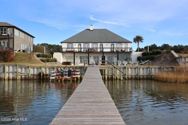 Building Photo - Water front!! Boat Lift!!  Gemstone Drive @ Back Gate Bridge in Sneads Ferry