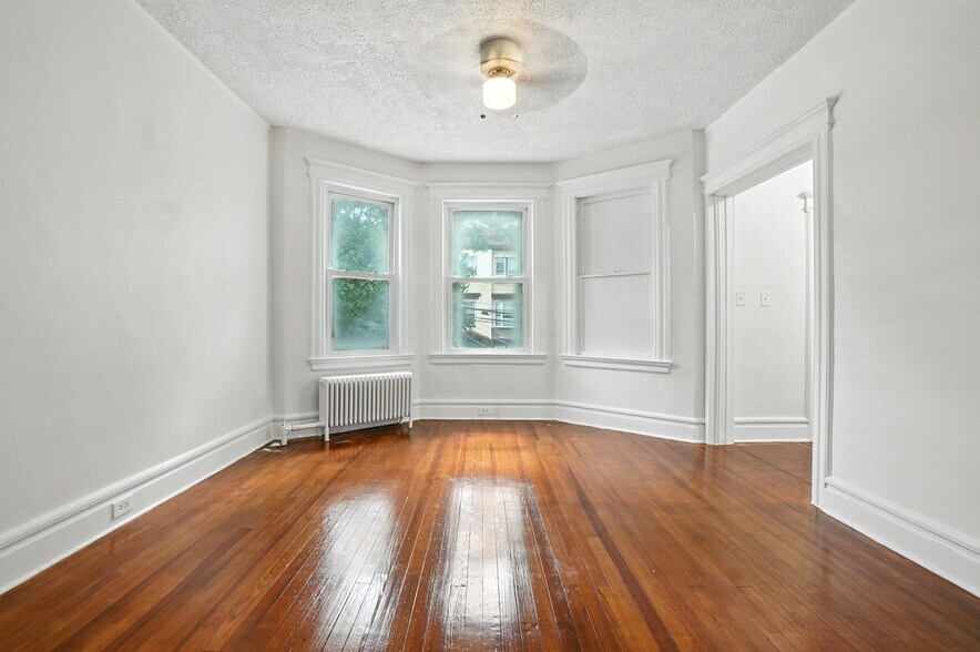 Building Photo - 97 Hopkins Pl