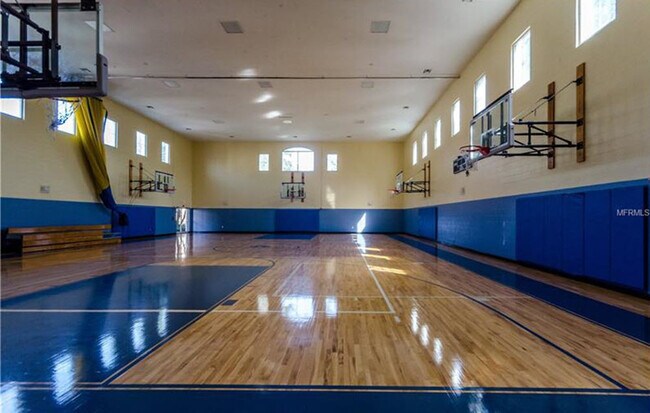 Building Photo - ORLANDO: 1 bed/1 Bath, Gated Community of ...