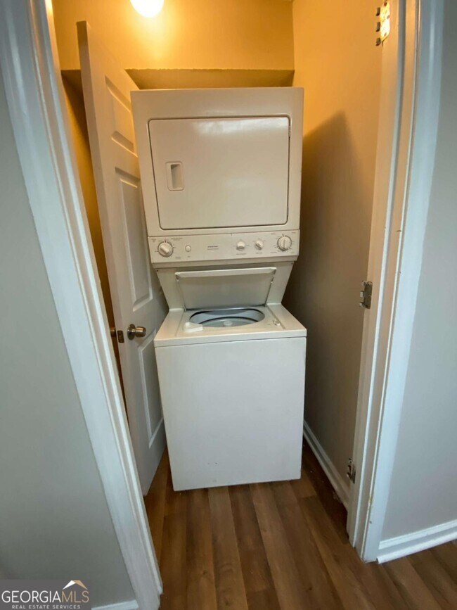 Building Photo - 3543 Sweetgum Ln