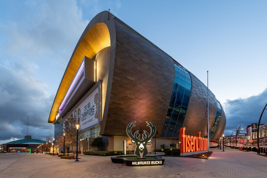 Building Photo - 333 W State St