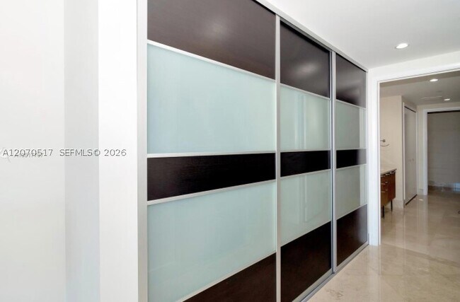 Building Photo - 17001 Collins Ave