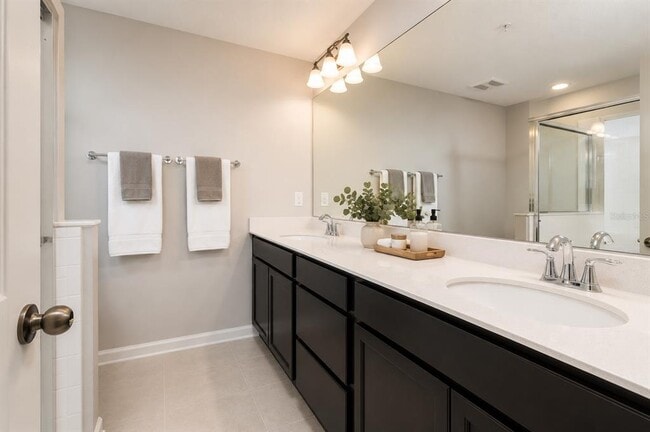 Building Photo - 389 Smugglers Way